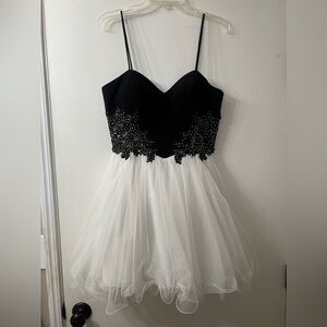 Blondie nites size 11 black and white sparkle cutout prom homecoming dress